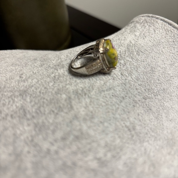 Source Unknown 925 Silver Ring with Atlanticite purple and green size 6 - Picture 2 of 5